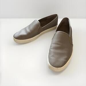 VINCE LADIES LEATHER PERFORATED BLAIR SNEAKERS SIZE 8.5M GREY RP $225 GOOD COND!